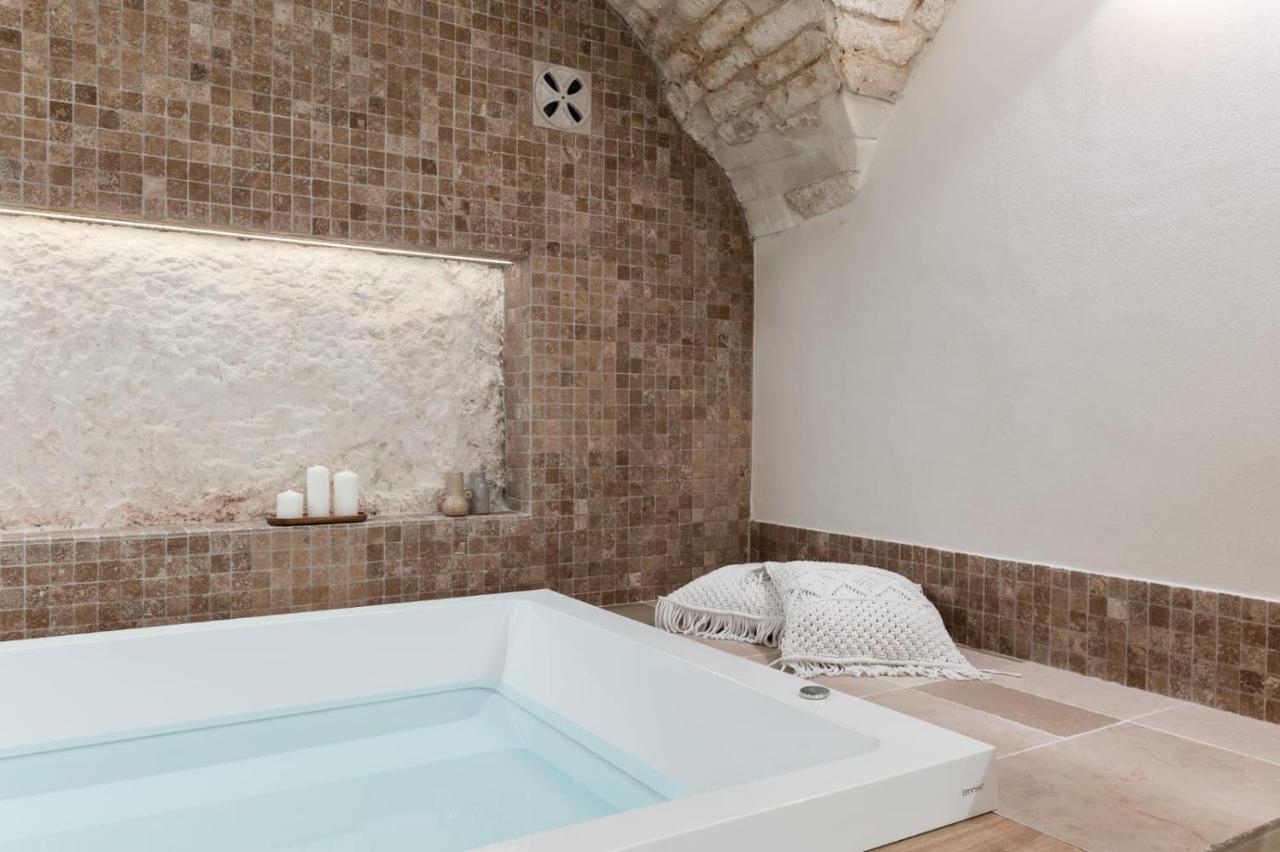 Alba Luxury Suite Ostuni Bagian luar foto