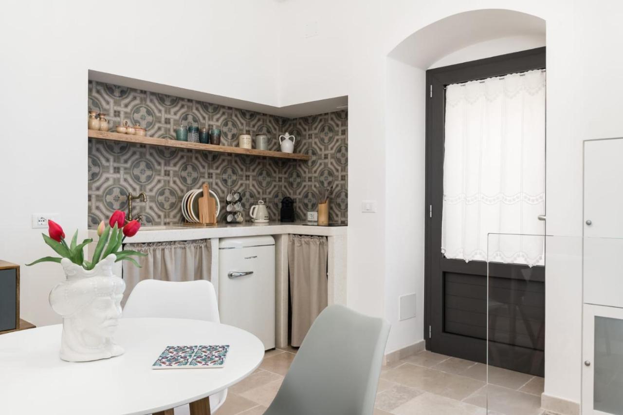 Alba Luxury Suite Ostuni Bagian luar foto