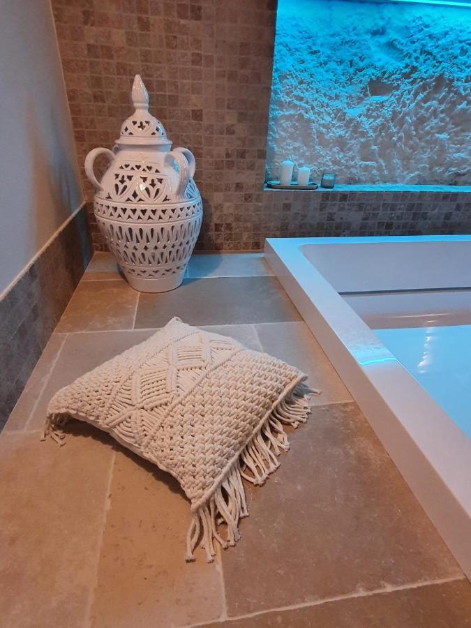 Alba Luxury Suite Ostuni Bagian luar foto